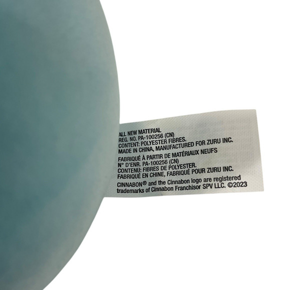 ZURU Snackles Hugh the Blue Hippo Cinnabon Plush 5" Stuffed Animal Series 2 EUC - Picture 8 of 9